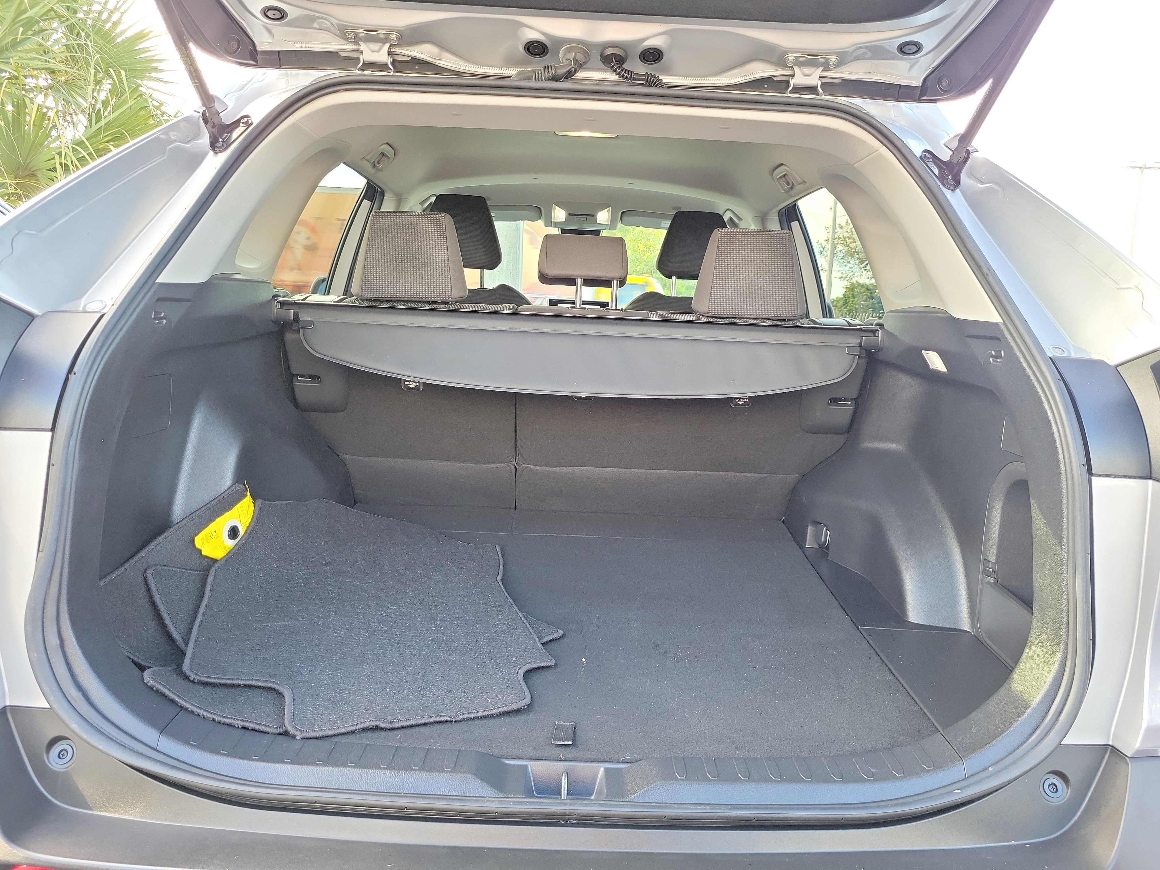 Used 2024 Toyota RAV4 LE image 7