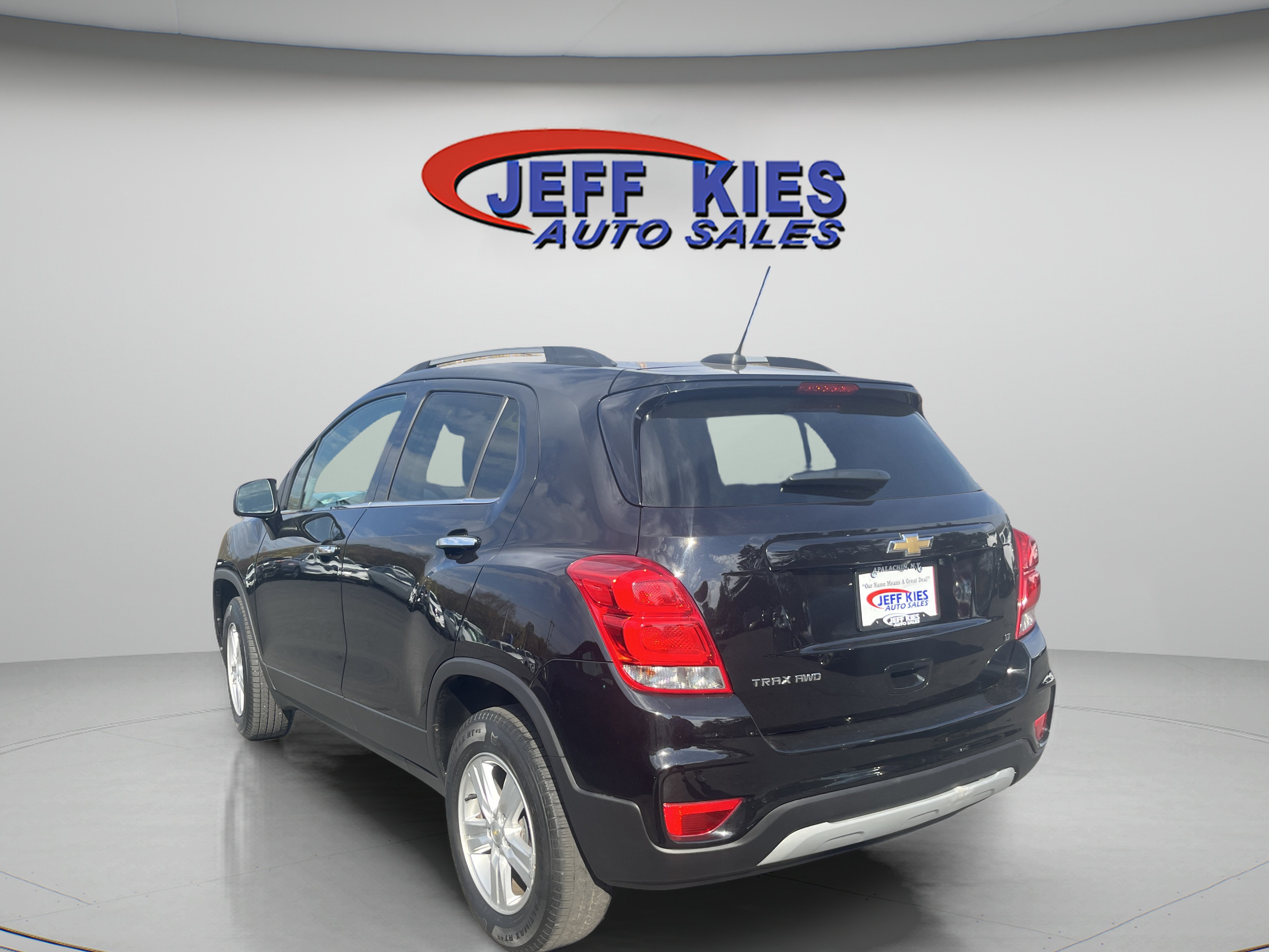Used 2020 Chevrolet Trax LT w/ LT Convenience Package AWD/4WD image 7