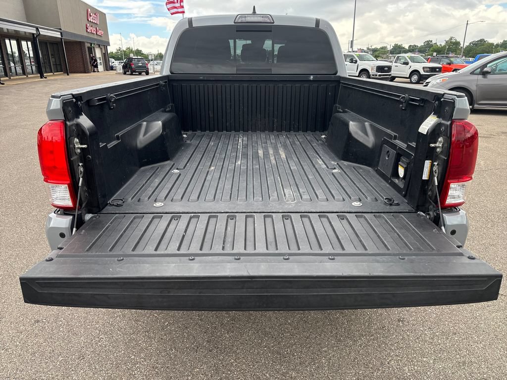 Used 2019 Toyota Tacoma TRD Sport w/ Technology Package AWD/4WD image 30