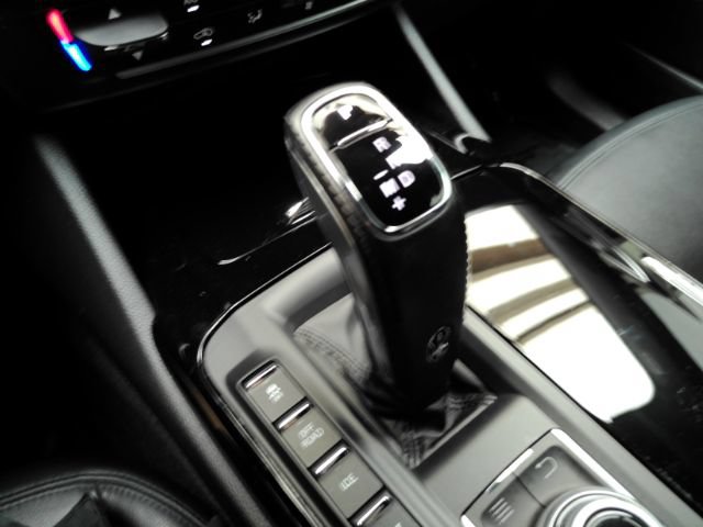 Used 2019 Maserati Levante AWD/4WD image 47
