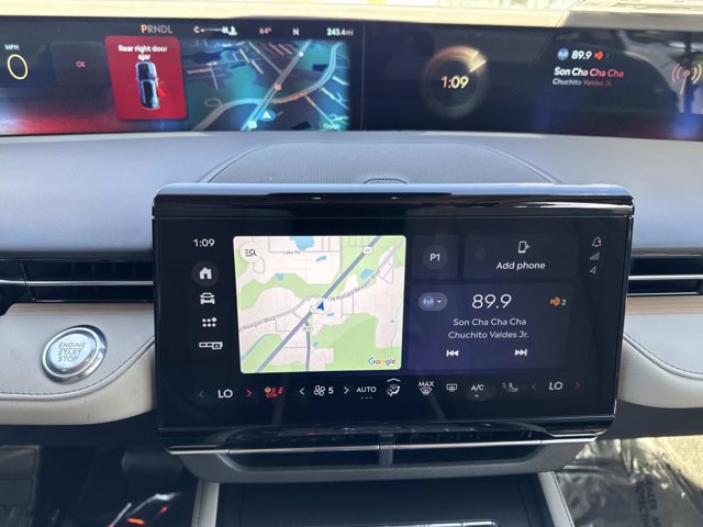 New 2025 Lincoln Nautilus Reserve w/ Jet Appearance Package image 28