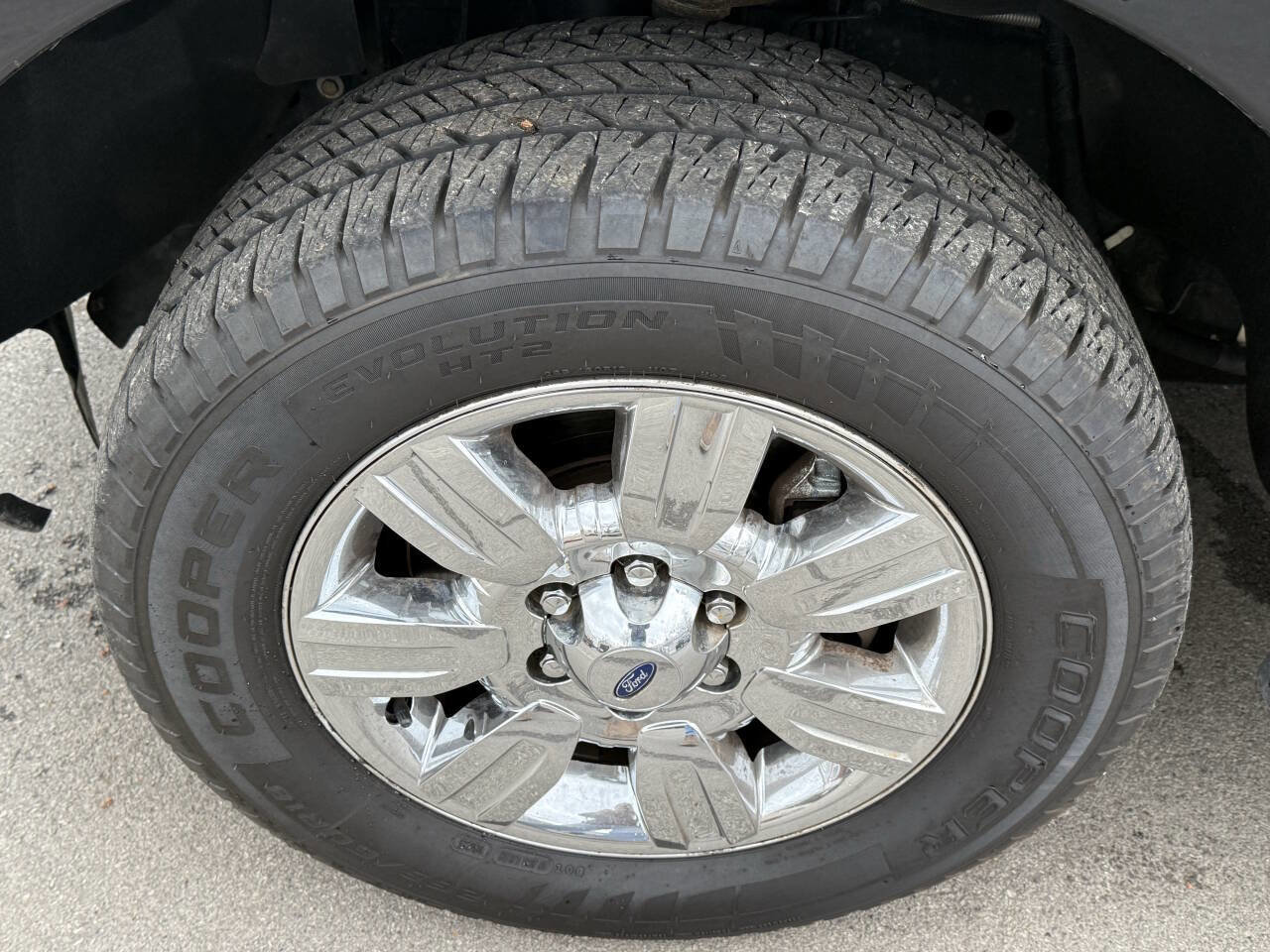 Used 2016 Ford Expedition EL XLT image 26