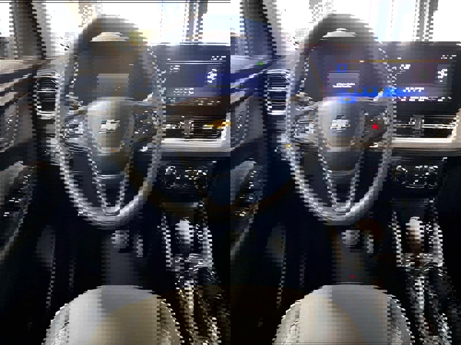 Used 2025 Chevrolet TrailBlazer LT AWD/4WD image 17