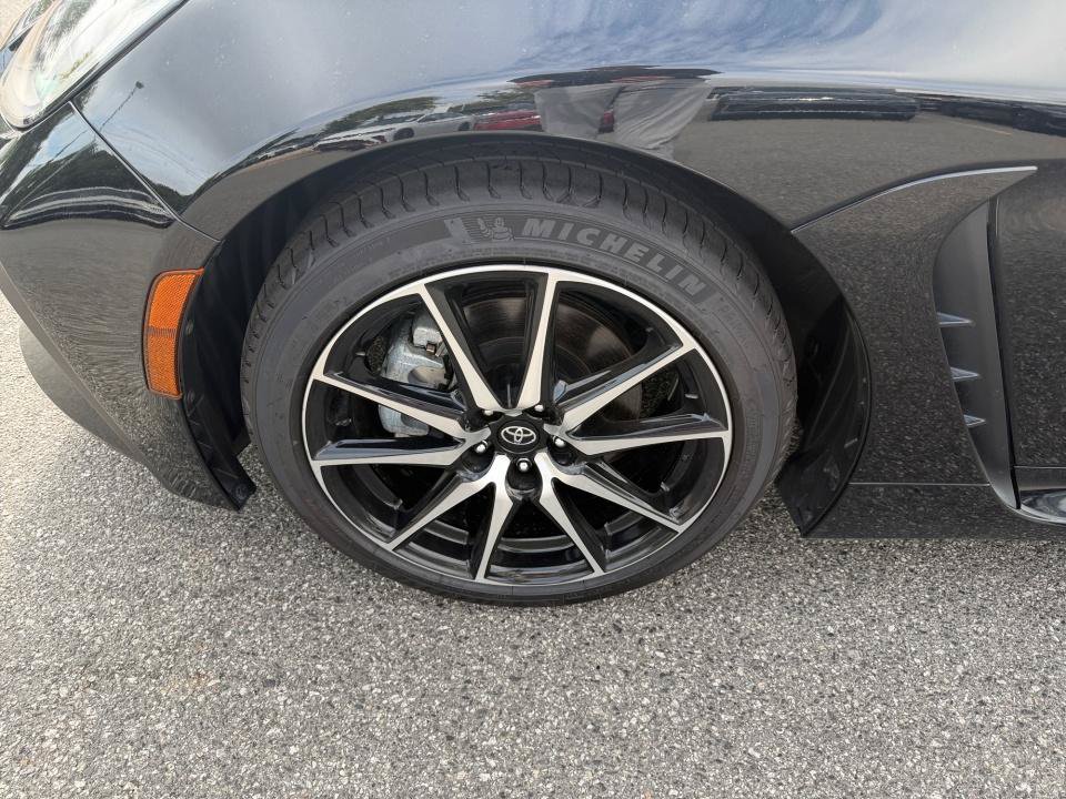 Used 2024 Toyota GR86 RWD image 27