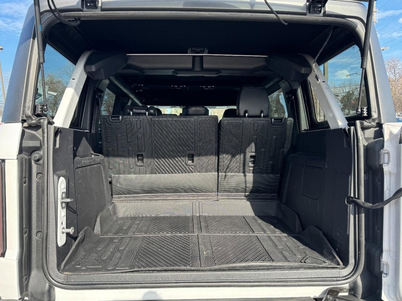 Used 2023 Ford Bronco Wildtrak image 6