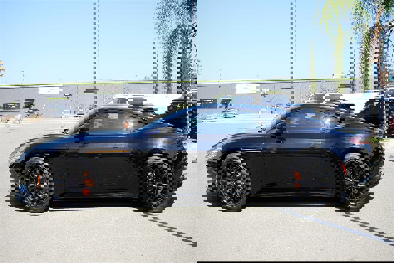 Used 2018 Aston Martin DB11 Coupe image 5