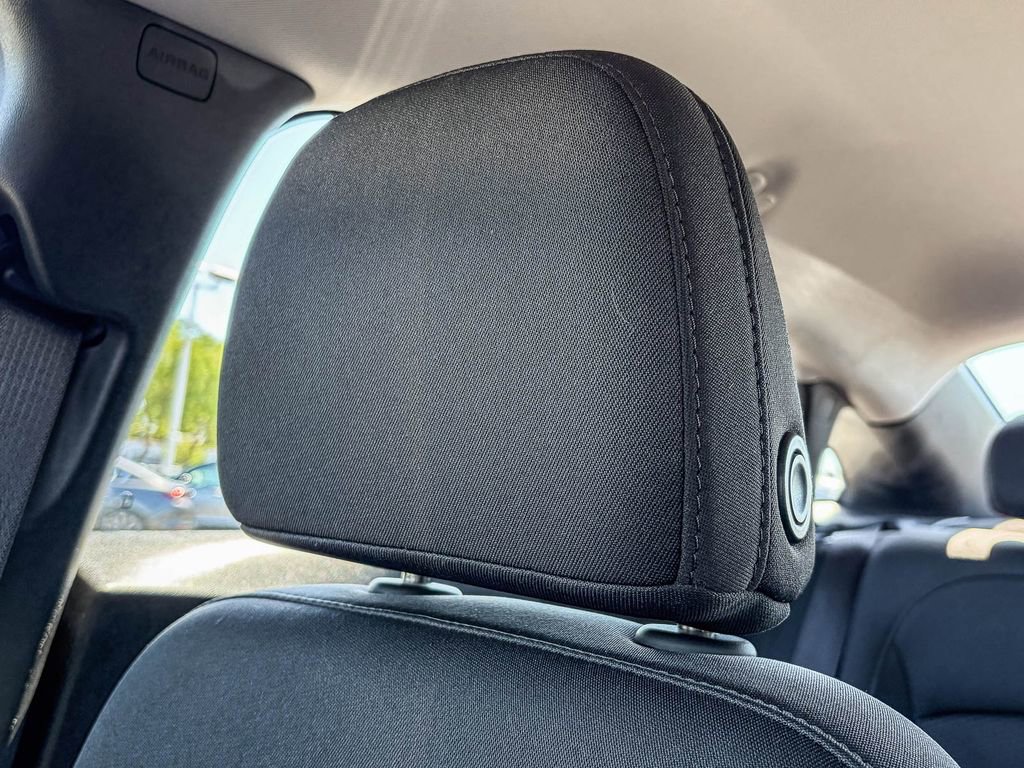 Used 2018 Chevrolet Malibu LT image 52