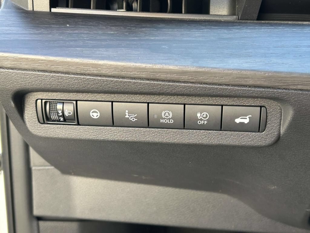 Used 2023 Nissan Ariya FWD image 17