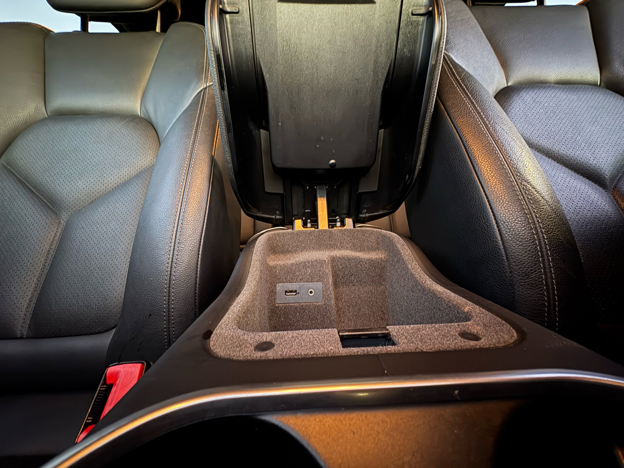 Used 2013 Porsche Cayenne S image 28