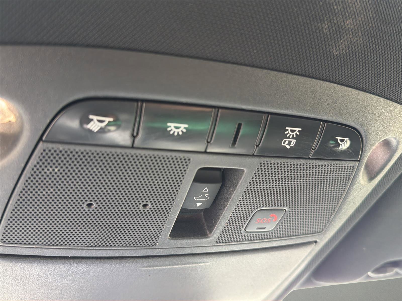 Used 2018 INFINITI Q60 3.0t Luxe w/ Sensory Package 3.0T Luxe image 16