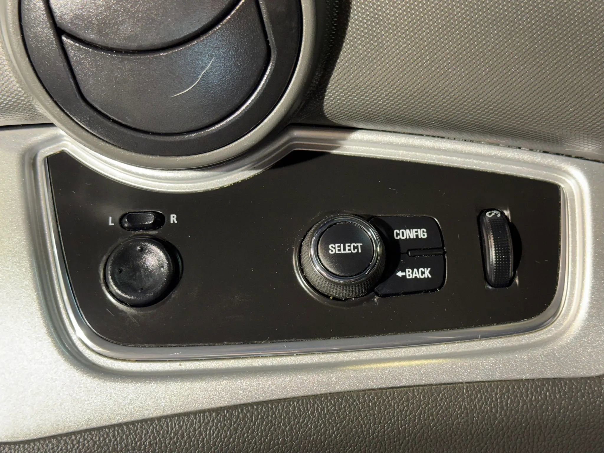Used 2016 Chevrolet Spark LT FWD image 9