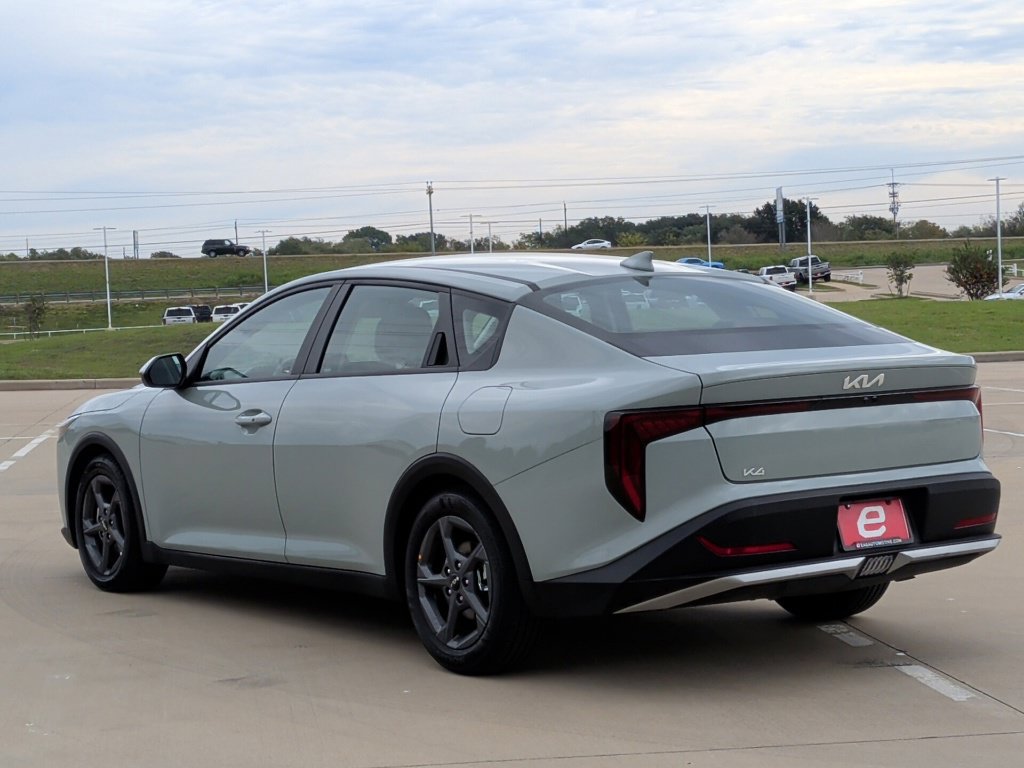 Used 2026 Kia K4 FWD image 6
