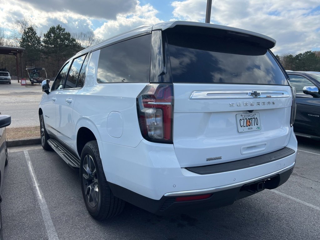 Used 2023 Chevrolet Suburban LT w/ Luxury Package image 9