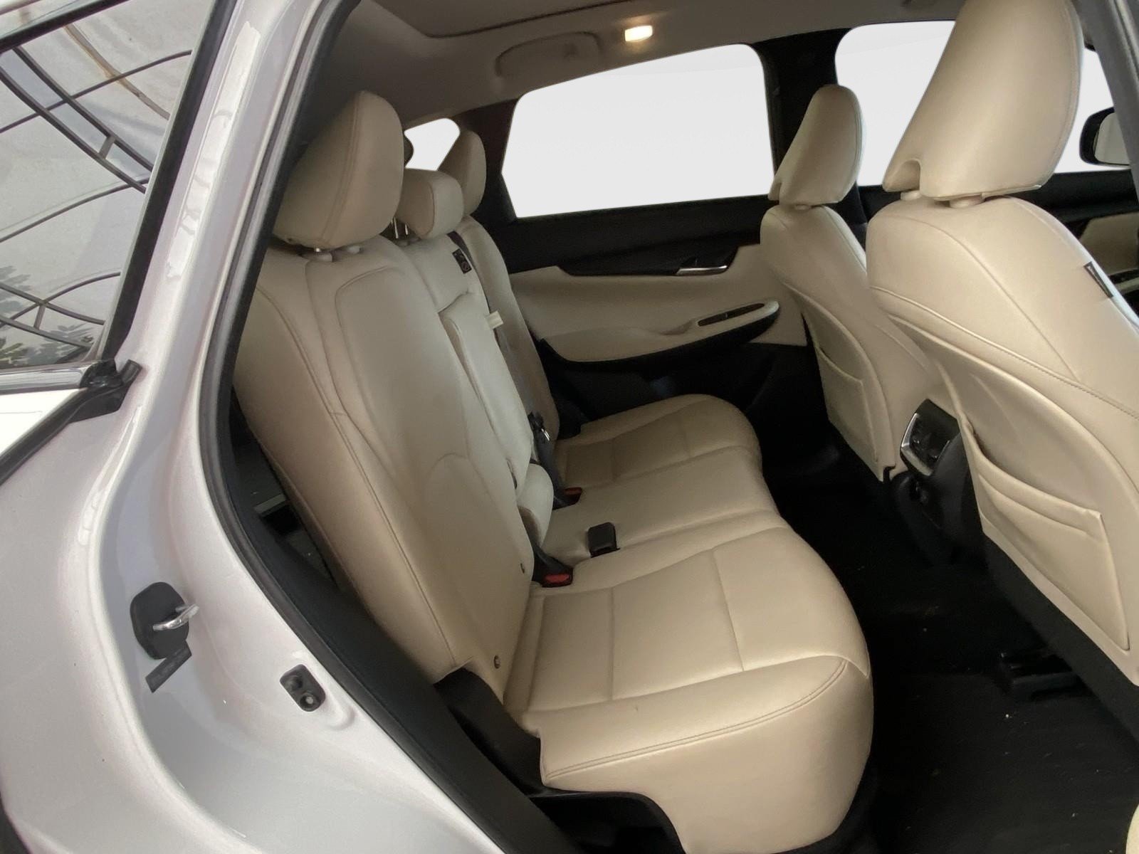Used 2019 INFINITI QX50 Luxe AWD/4WD image 12