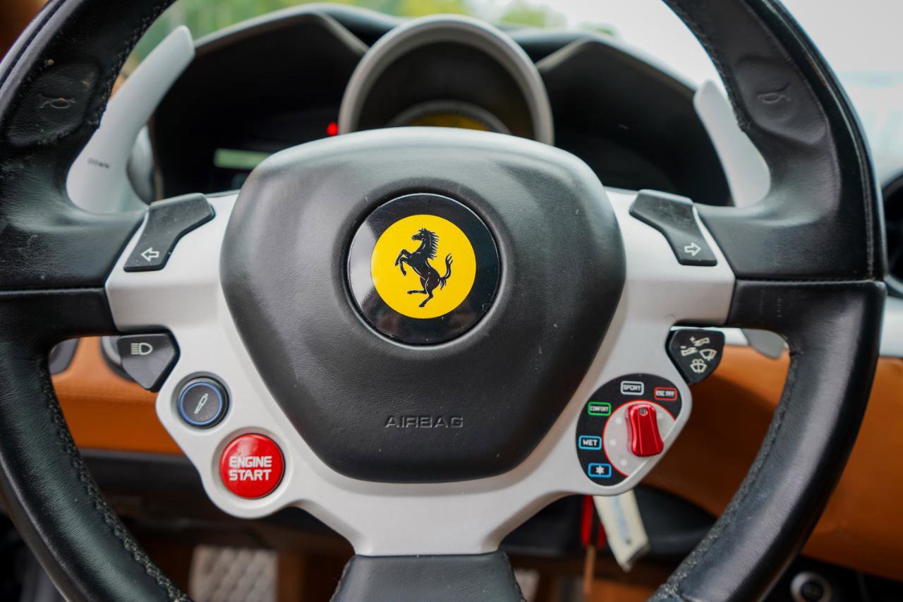 Used 2015 Ferrari FF image 19