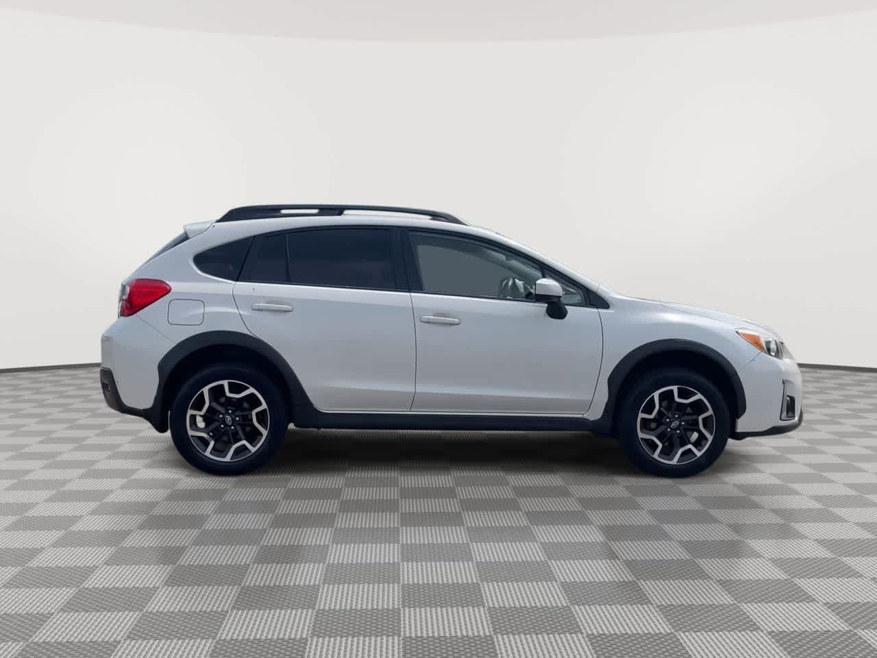 Used 2016 Subaru Crosstrek 2.0i Premium AWD/4WD image 9