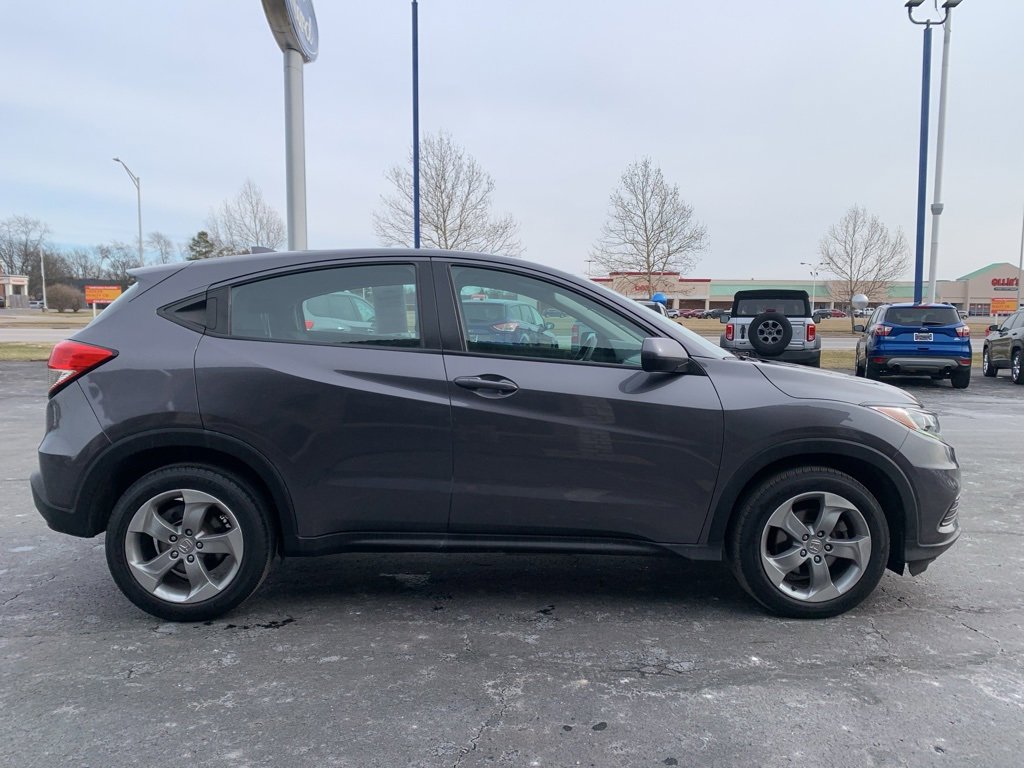 Used 2019 Honda HR-V LX image 2