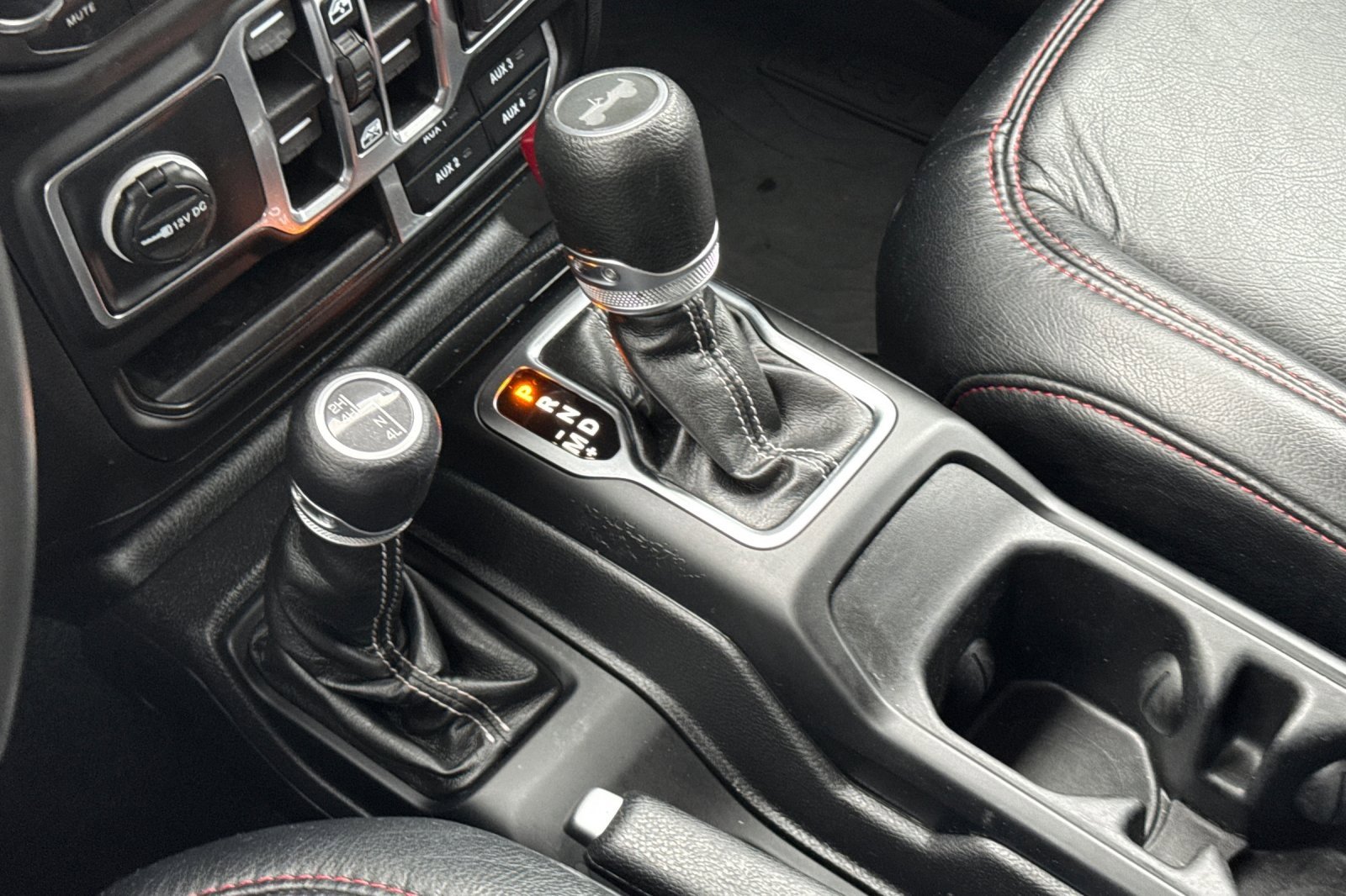 Used 2022 Jeep Wrangler Unlimited Sahara image 24