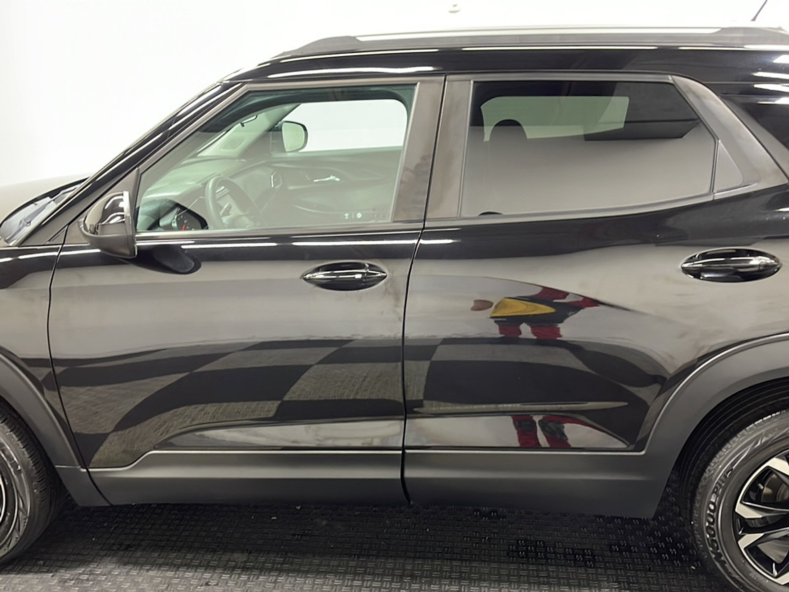 Used 2023 Chevrolet TrailBlazer LT FWD image 14
