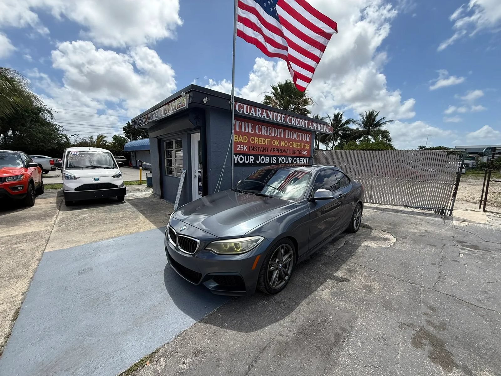 Used 2015 BMW M235i Coupe RWD image 1