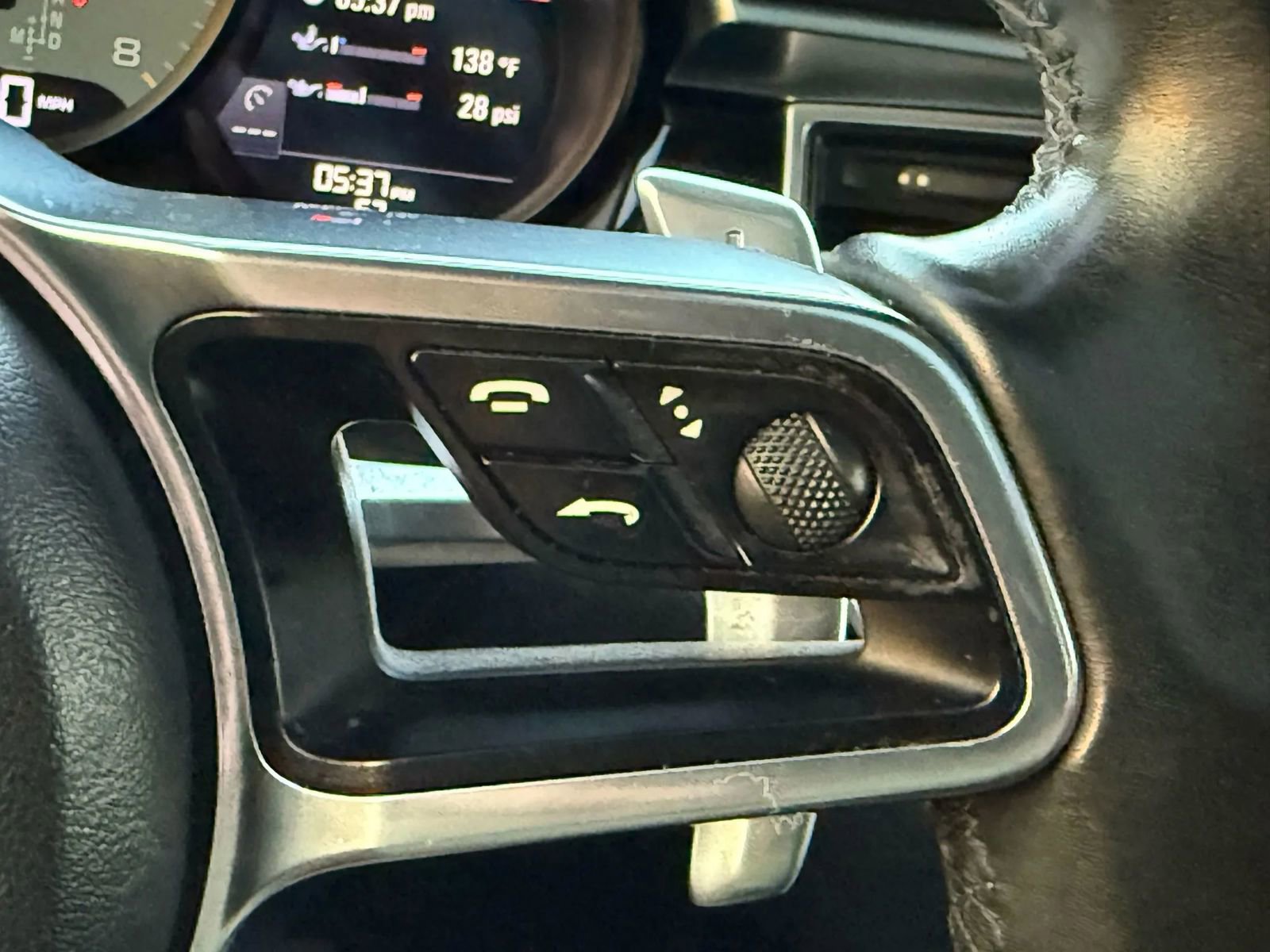 Used 2016 Porsche Macan S AWD/4WD image 26