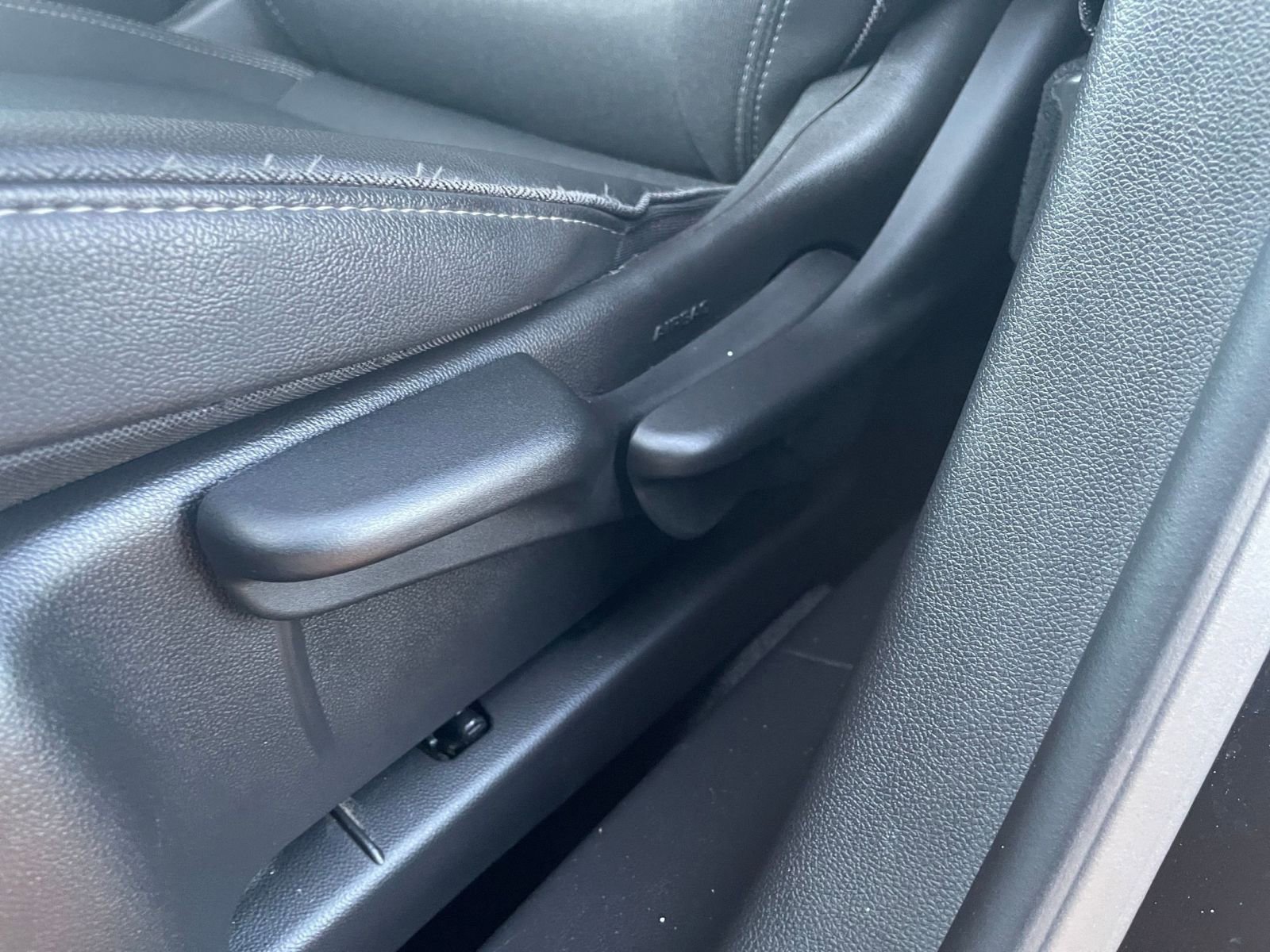 Used 2025 Buick Encore GX Preferred image 23