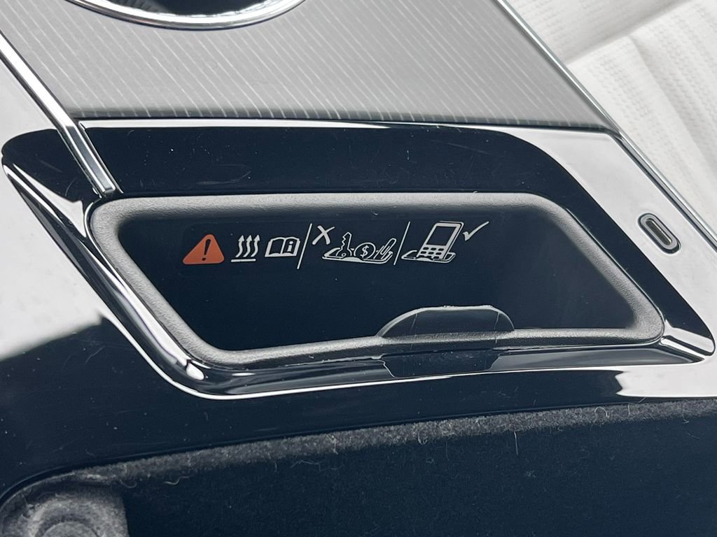 Certified 2024 Cadillac Lyriq Luxury AWD/4WD image 29