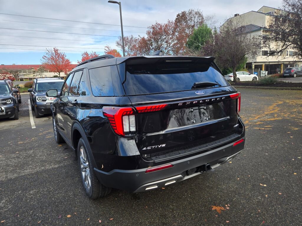 New 2026 Ford Explorer Active w/ Active Comfort Package AWD/4WD image 7