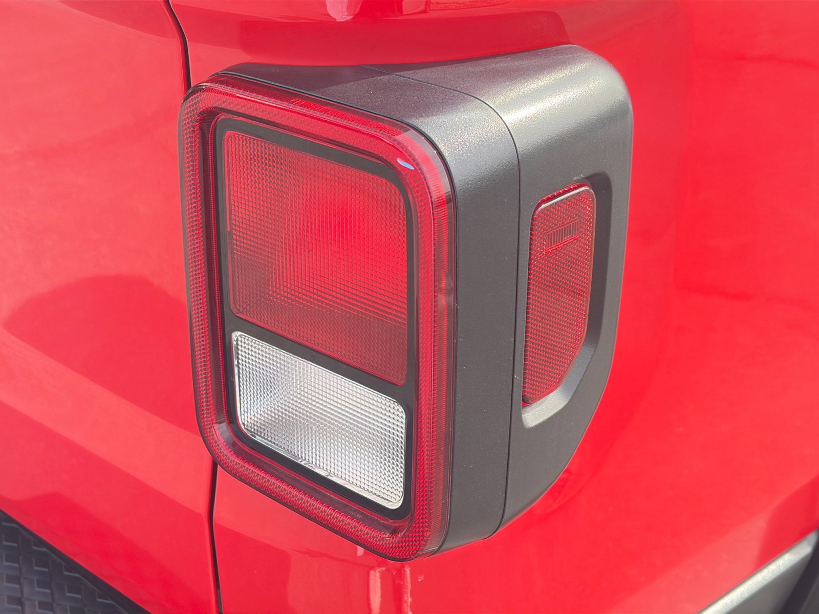 Used 2025 Jeep Gladiator Sport image 29