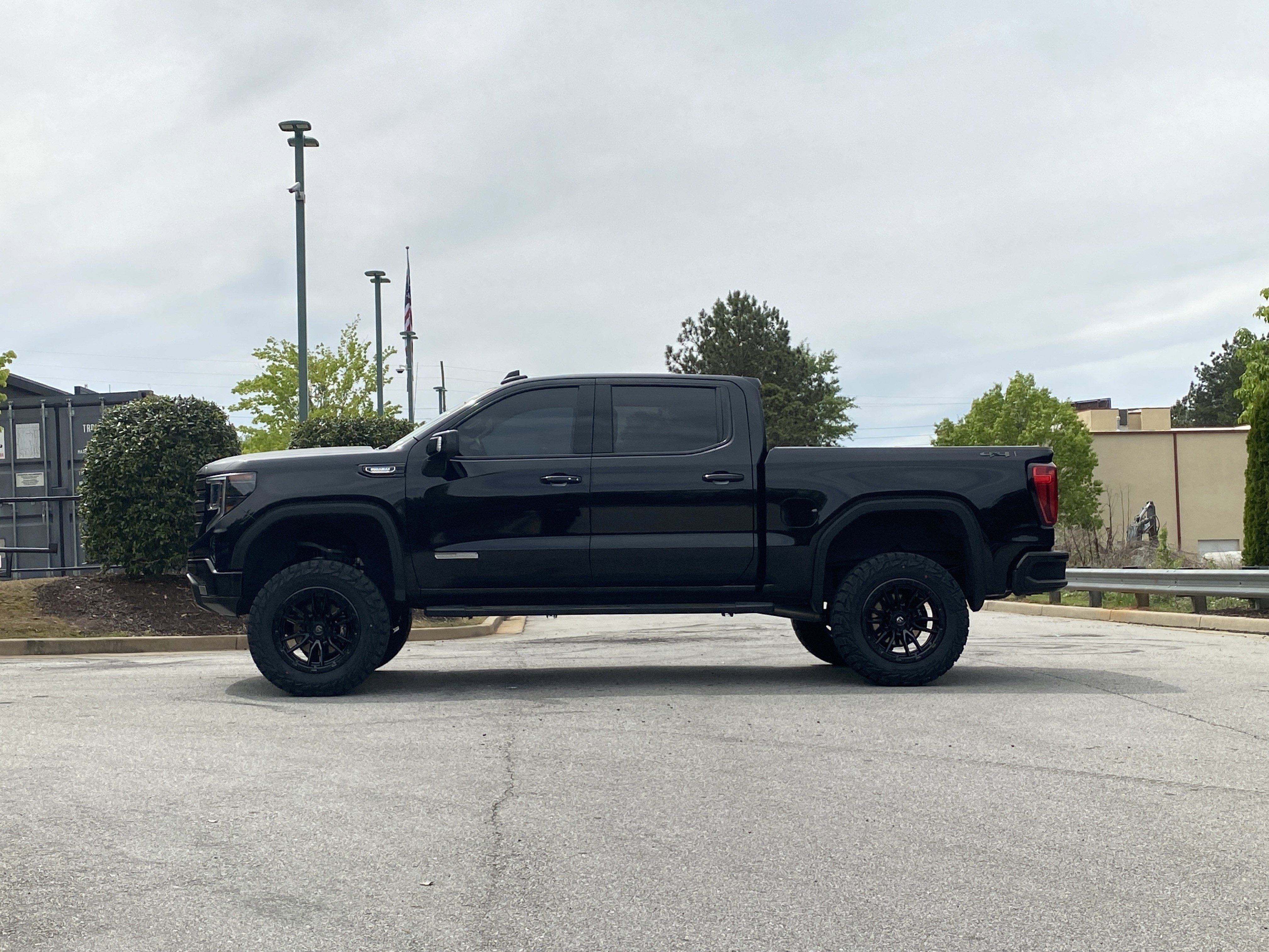 Used 2022 GMC Sierra 1500 Elevation w/ Elevation Premium Package image 7