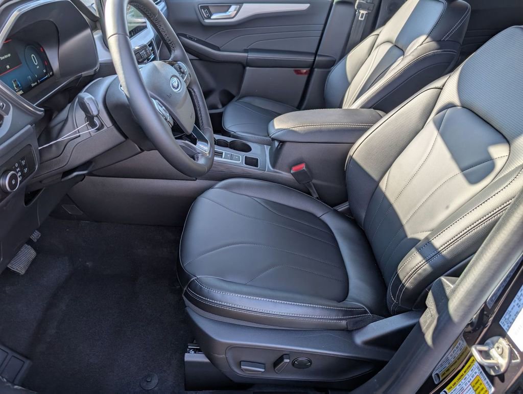 New 2026 Ford Escape Platinum w/ Premium Technology Package AWD/4WD image 23