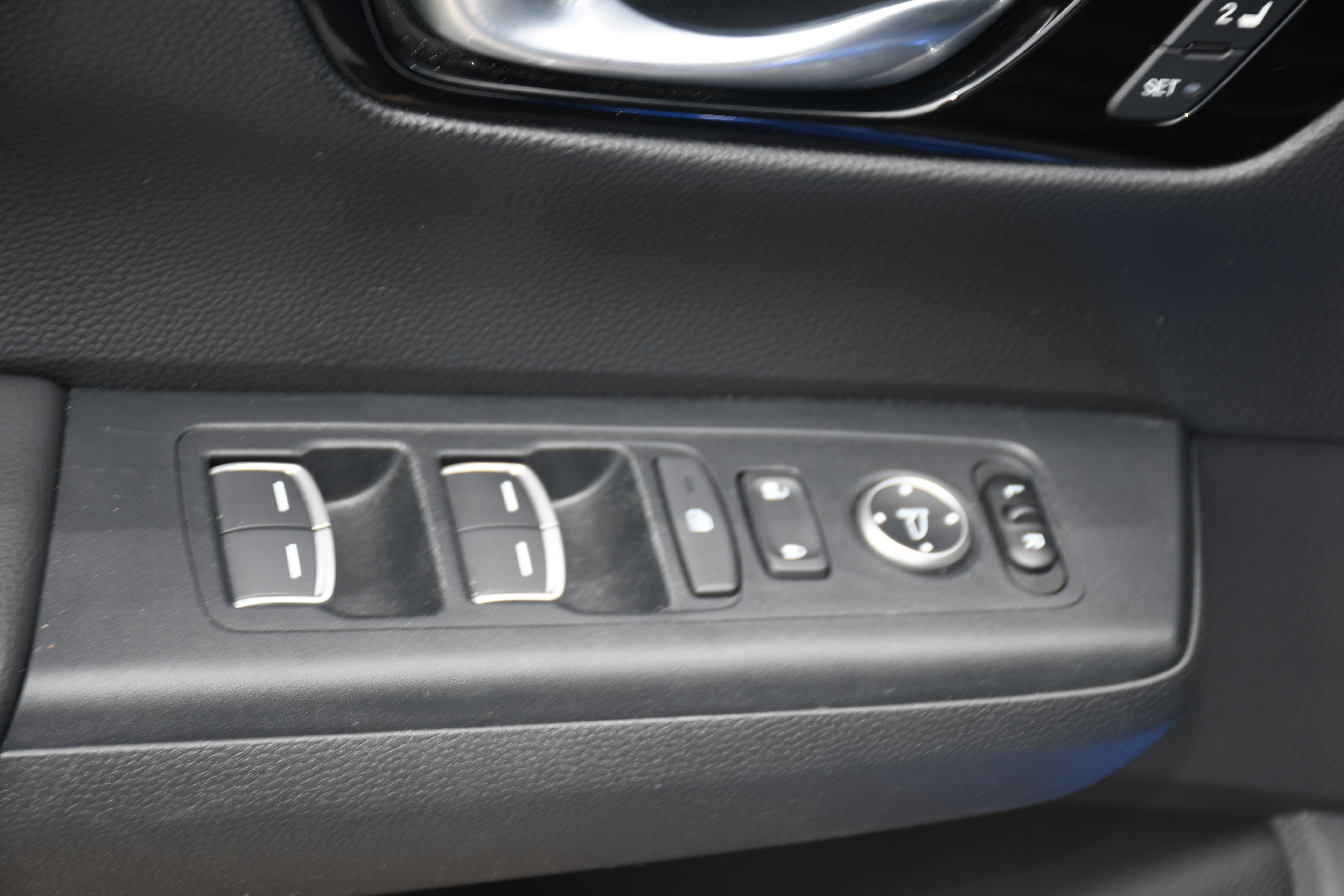 Used 2024 Honda CR-V EX-L image 11
