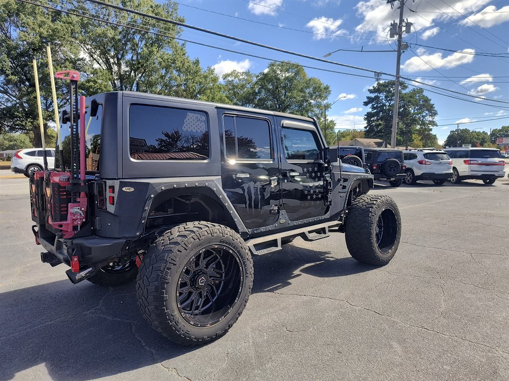 Used 2018 Jeep Wrangler Unlimited Sahara image 5