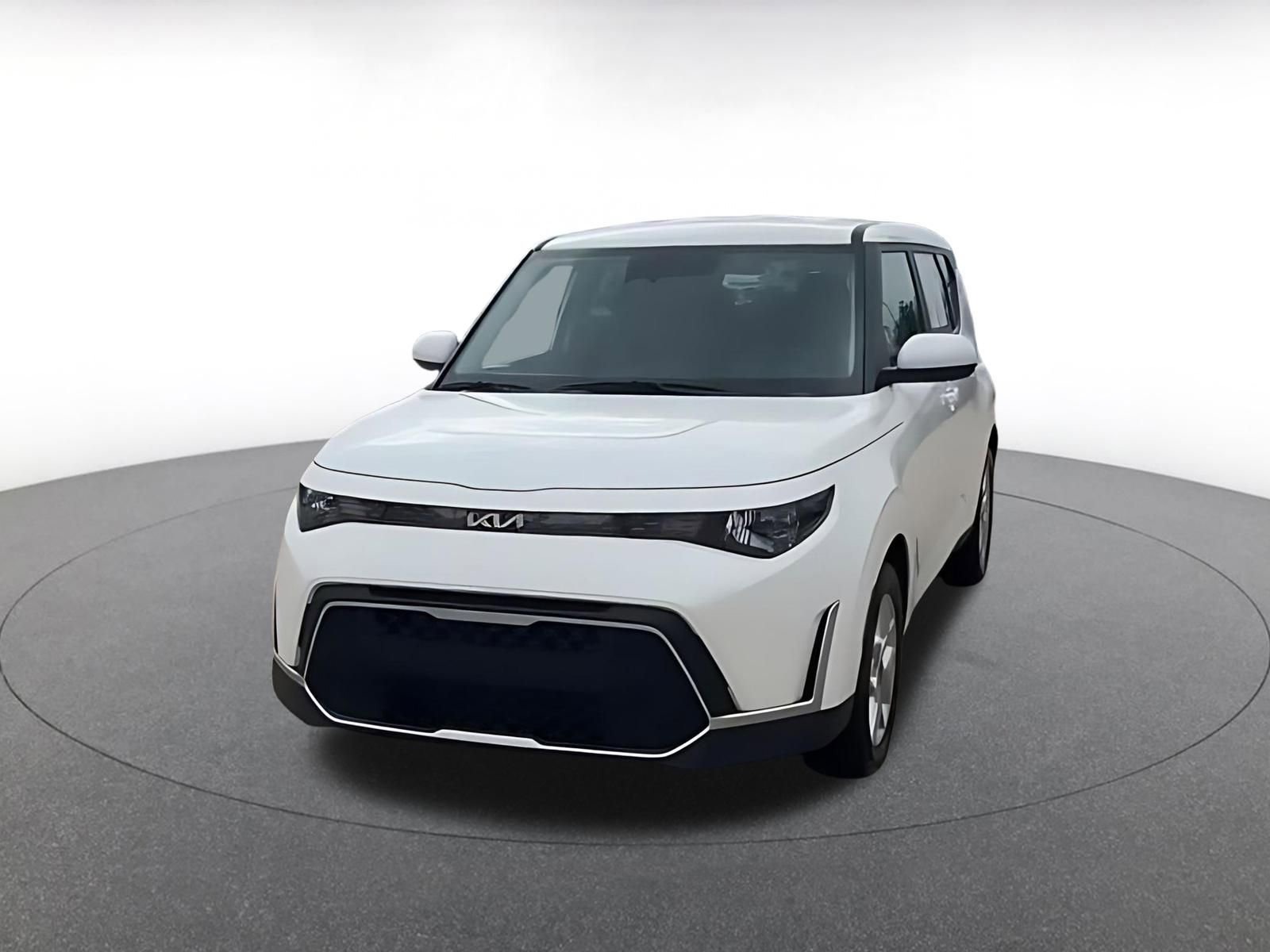 Used 2025 Kia Soul LX w/ LX Technology Package image 7