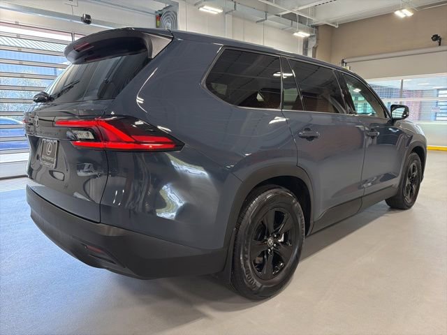 Used 2025 Toyota Grand Highlander FWD image 7