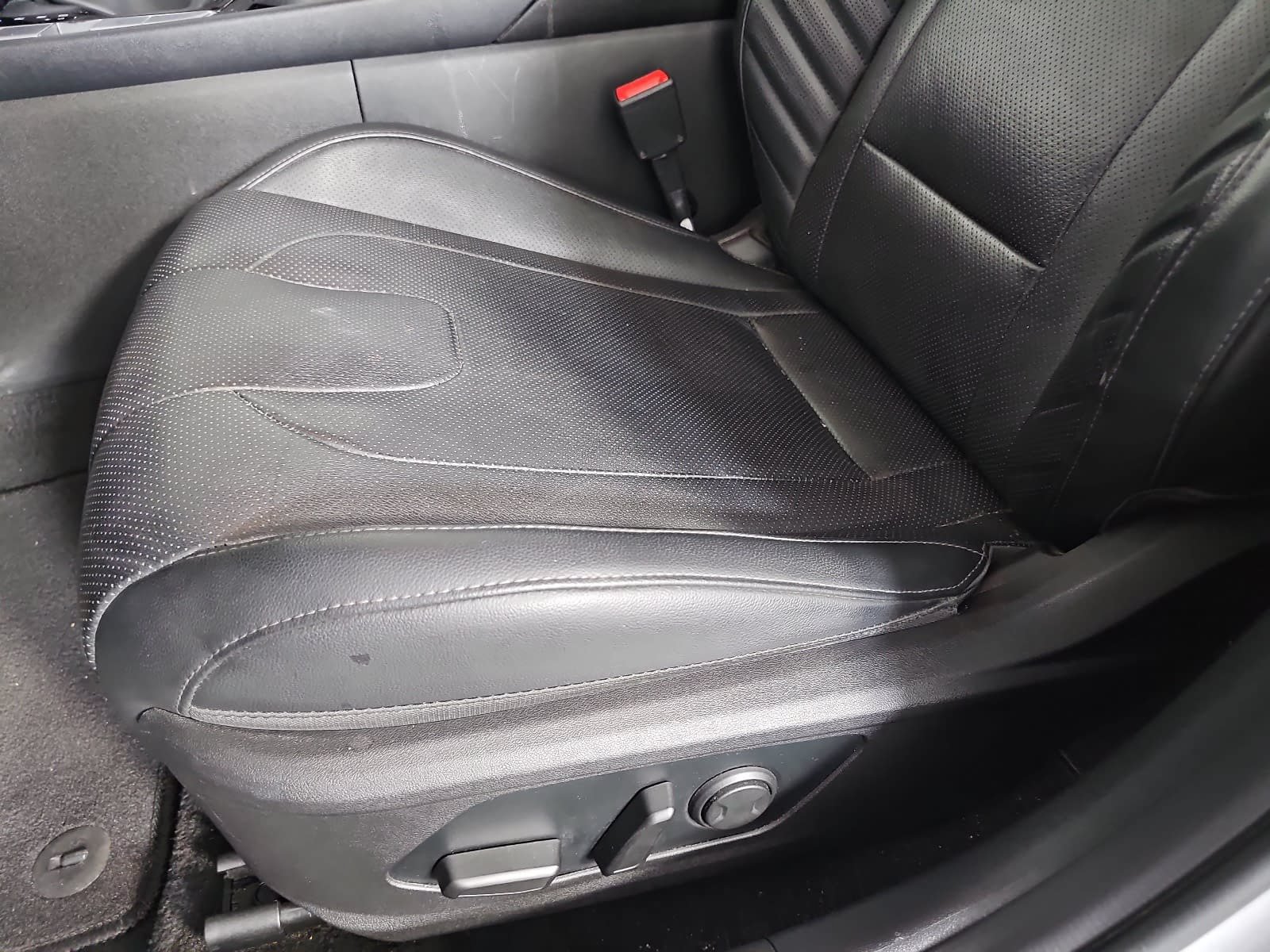 Used 2022 Hyundai Elantra Limited w/ Cargo Package FWD image 26