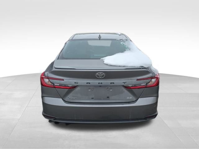 Used 2025 Toyota Camry SE image 4
