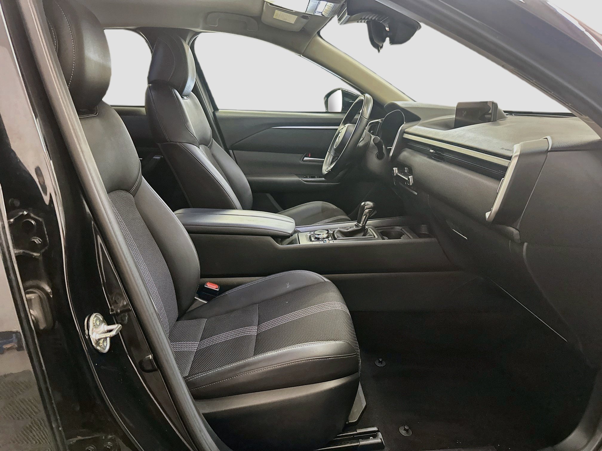 Used 2025 MAZDA CX-50 AWD 2.5 S w/ Preferred Package image 33