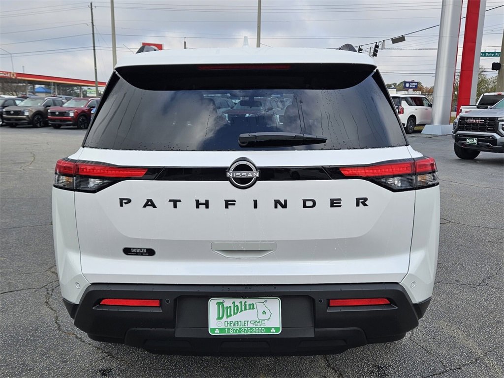 New 2025 Nissan Pathfinder SV image 7