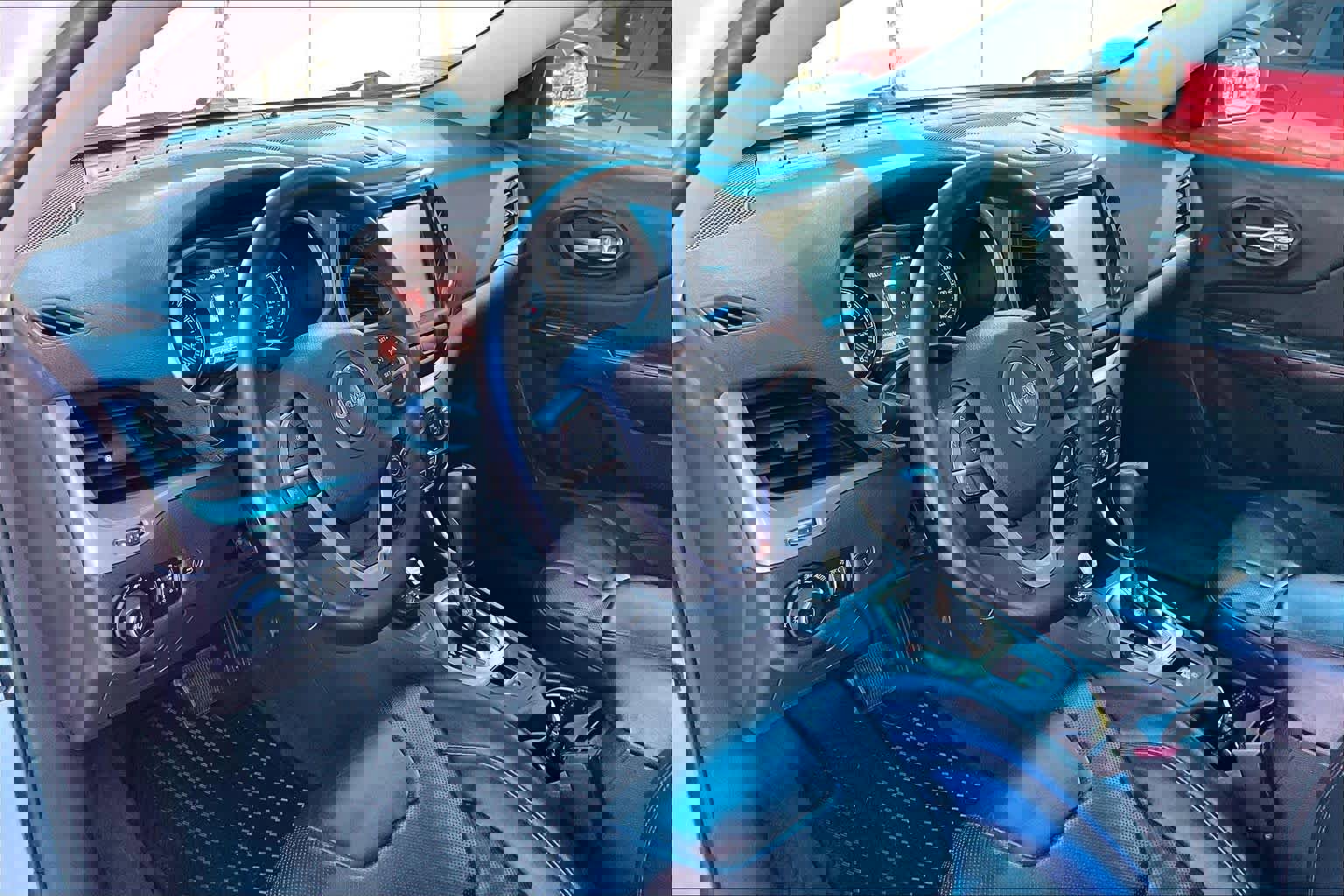 Used 2015 Jeep Cherokee Trailhawk w/ Comfort/Convenience Group image 18