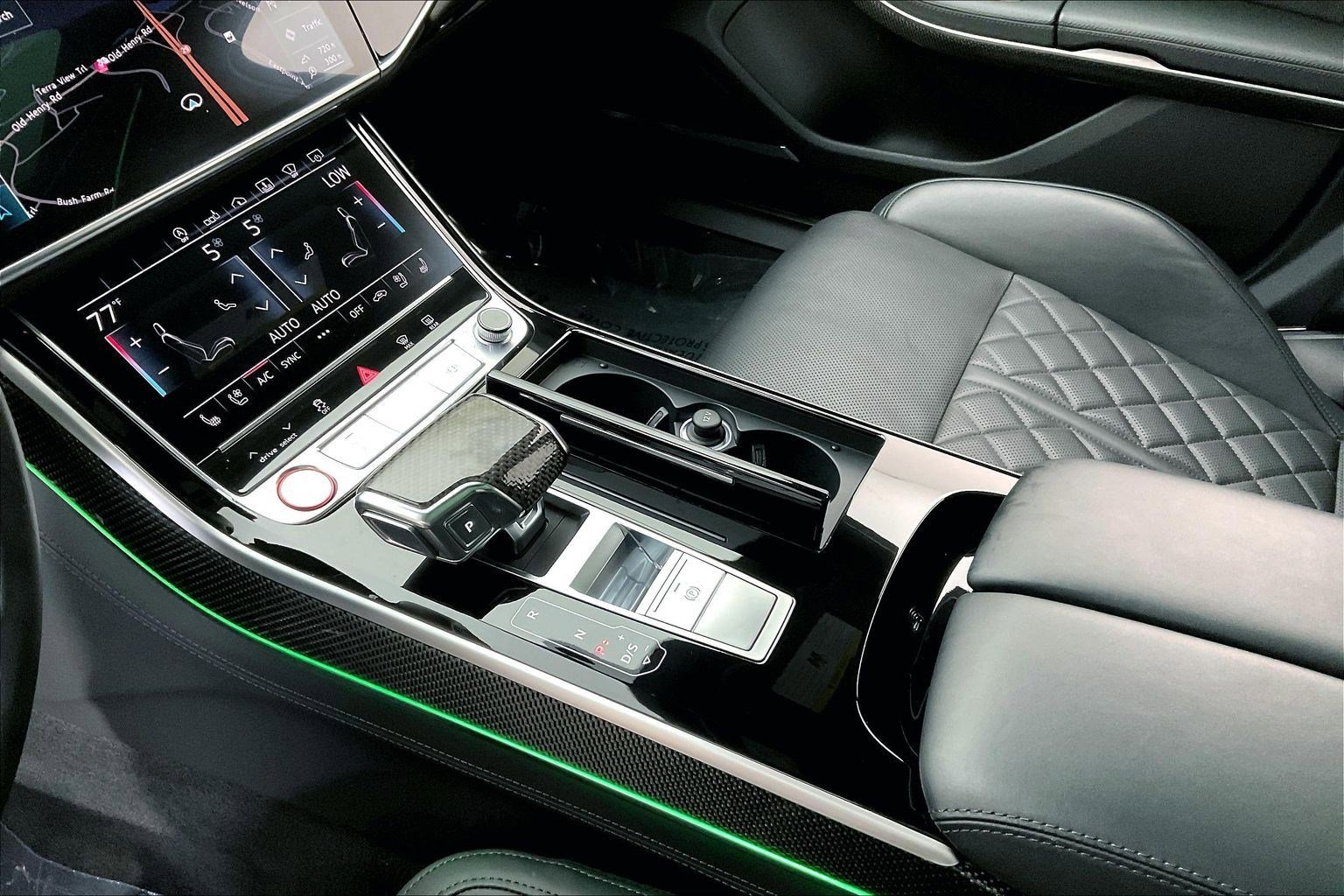 Used 2020 Audi S8 L image 18