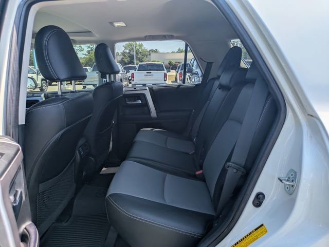 Used 2022 Toyota 4Runner SR5 Premium w/ Moonroof Package RWD image 15