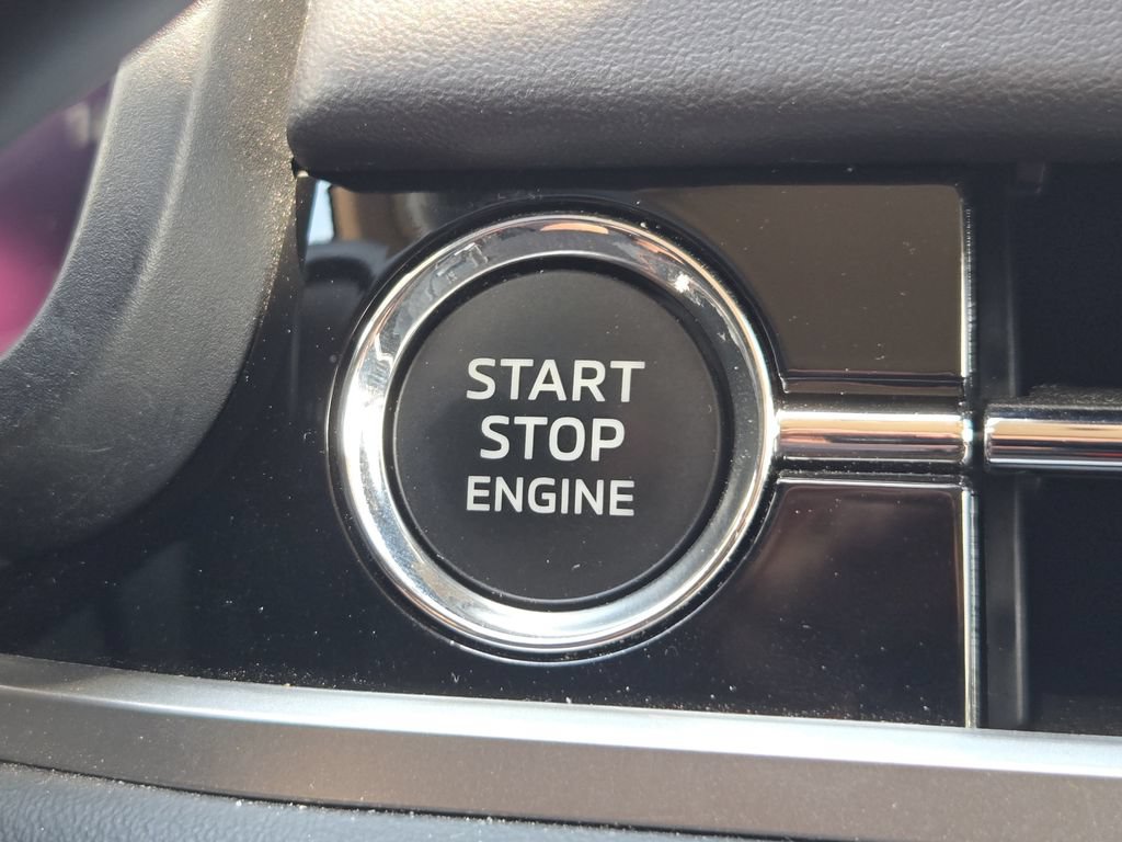 Used 2024 Mitsubishi Outlander SE AWD/4WD image 16