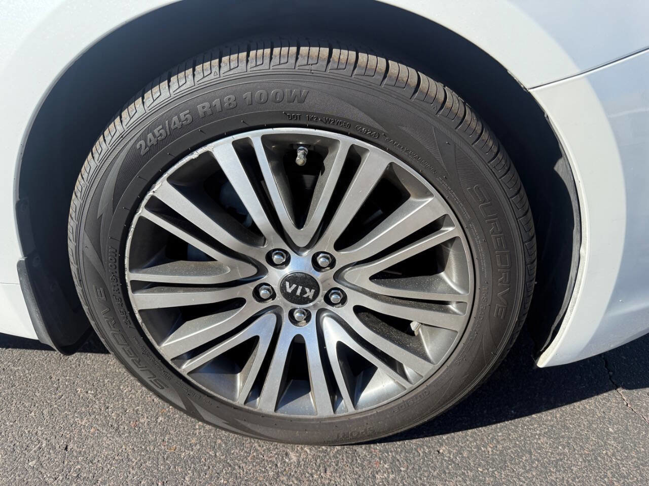 Used 2015 Kia Cadenza Premium image 8