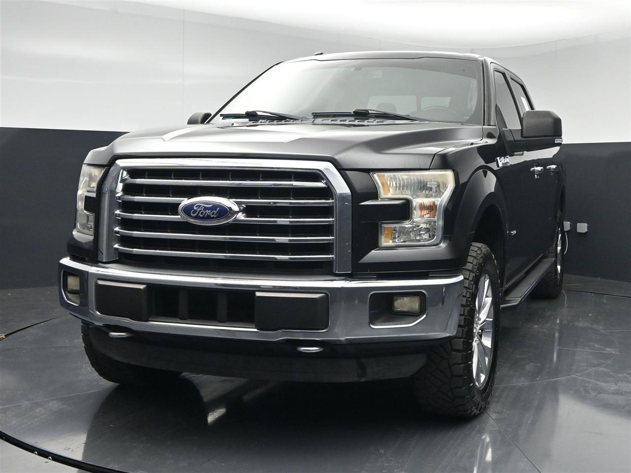 Used 2015 Ford F150 XLT w/ Equipment Group 302A Luxury AWD/4WD image 2