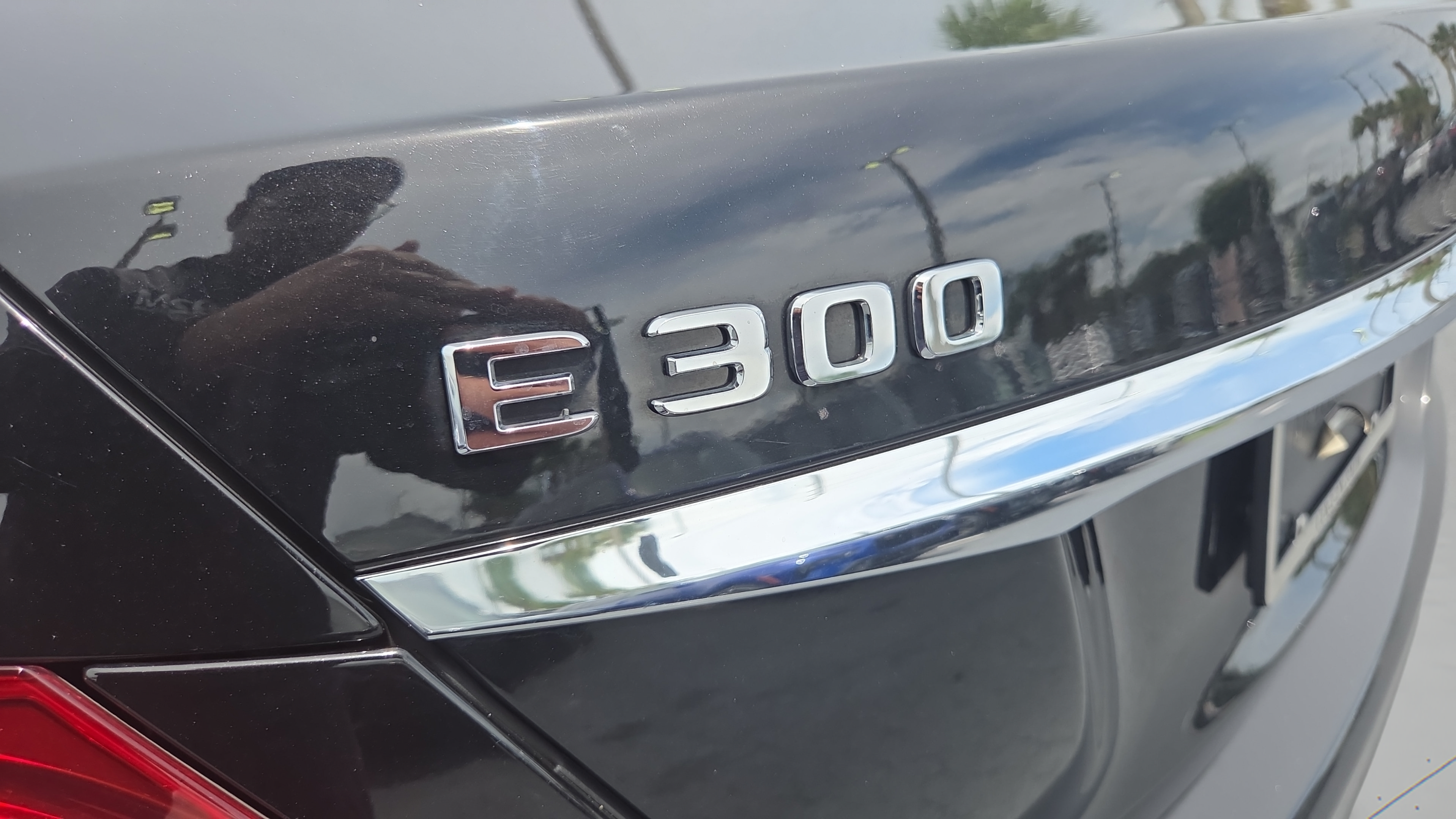Used 2018 Mercedes-Benz E 300 image 34