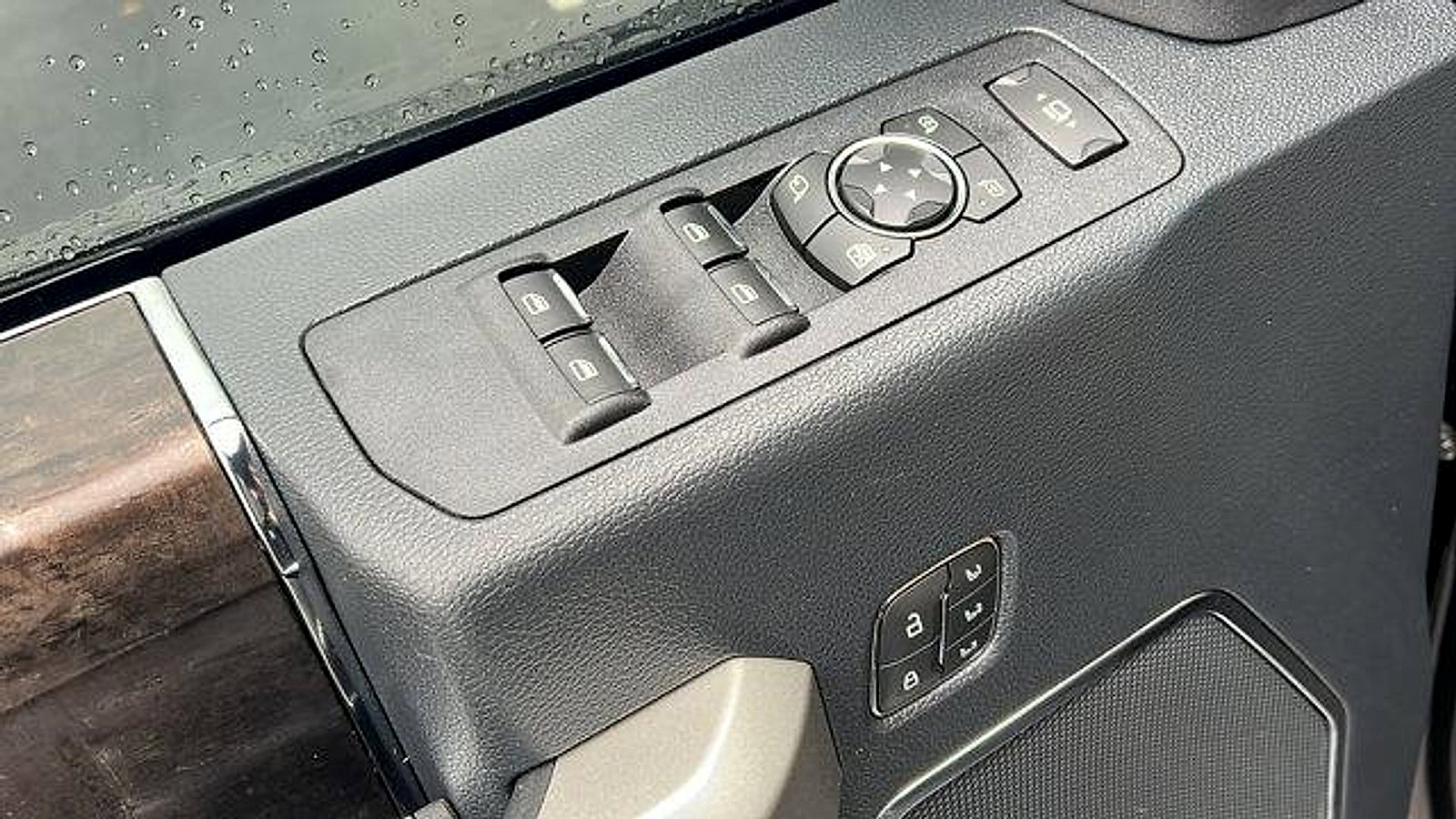 Used 2022 Ford F250 Lariat image 17