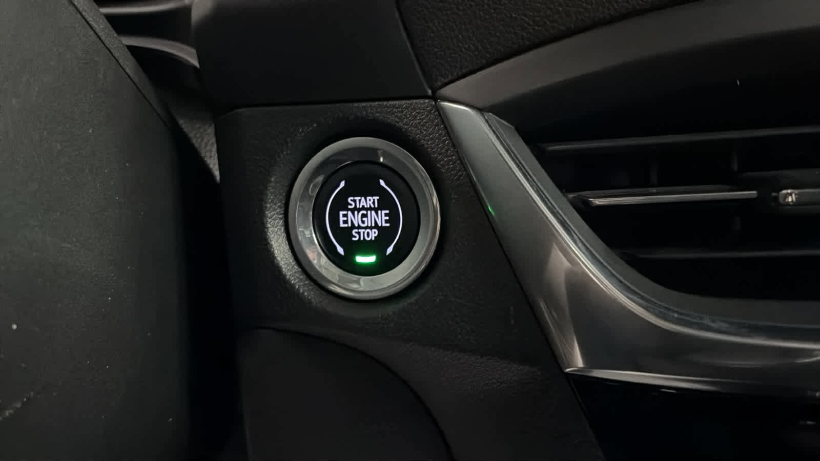 Certified 2024 Buick Encore GX Avenir w/ Avenir Technology Package image 16