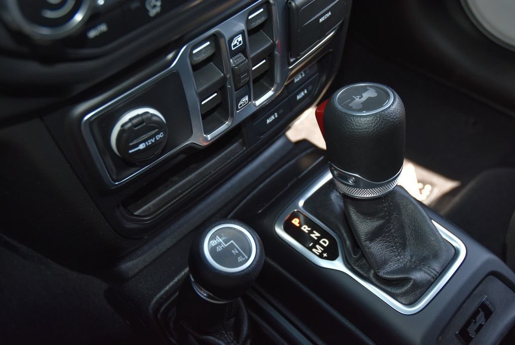Used 2021 Jeep Wrangler Unlimited Sport AWD/4WD image 19
