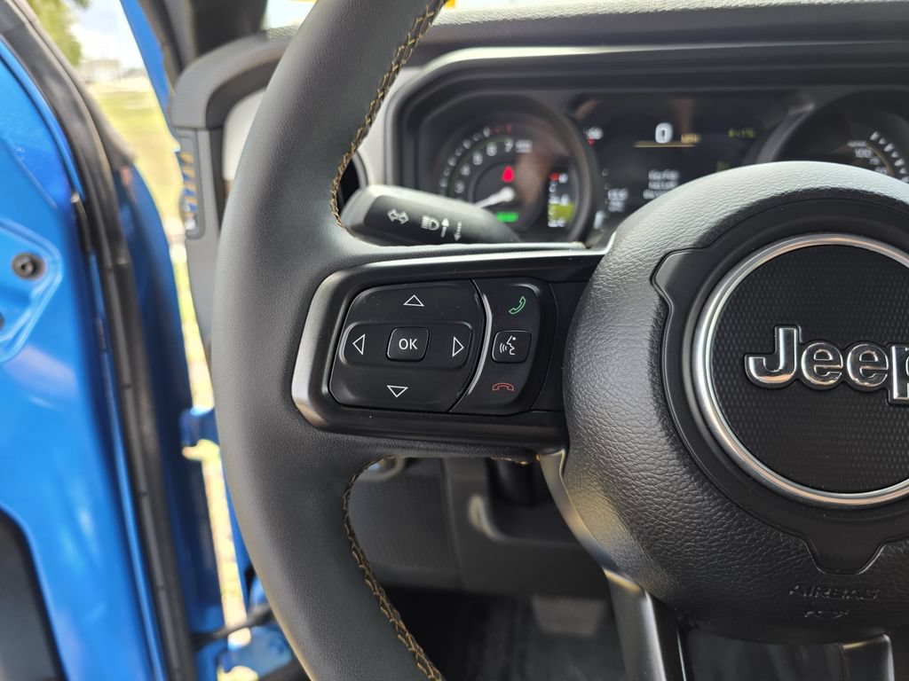 Used 2024 Jeep Wrangler Unlimited AWD/4WD image 25